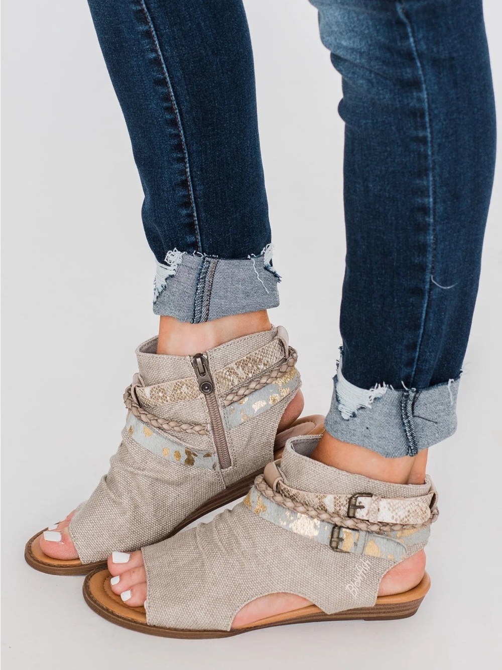 Blowfish Beige Taupe Open-Toe Ankle Wrap Sandals